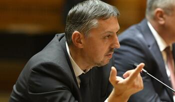 Ministrul Educaţiei, optimist că şcoala va începe luni: 