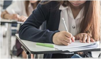 Elevă de 16 ani din Iași, găsită spânzurată înainte de Evaluarea Naţională. Stresul examenului, posibila cauză
