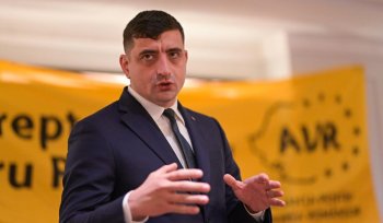 Reacţia AUR după ce un membru al unei secţii de vot a lovit un jurnalist cu maşina, în Buzău: