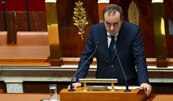 Reforma pensiilor, blocată în Franța. Majorarea vârstei de pensionare a fost amânată până în 2027