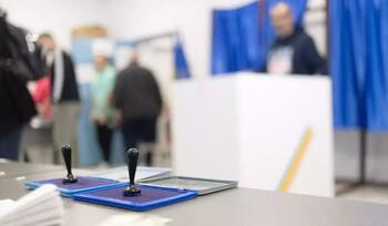 Sondaj INSCOP: Cum votează românii în funcţie de gen. AUR, preferat de bărbaţi