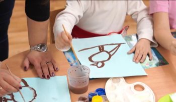 Tavan prăbuşit la o grădiniță din Piatra-Neamț: cursuri online până la finalizarea lucrărilor de reabilitare