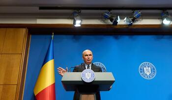 Dobânzile au crescut cu 50% în primele 9 luni din 2025 sub guvernul Bolojan. Investițiile, reduse cu 6%