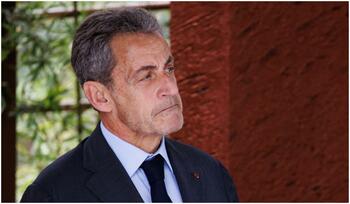 Trei deţinuţi, anchetaţi după ce l-au ameninţat pe Nicolas Sarkozy în penitenciar. Momentul, filmat