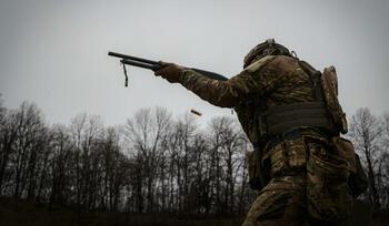 Rusia continuă ofensiva din estul Ucrainei şi revendică noi teritorii