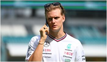 Fost pilot apropiat de Mick Schumacher, acuzat de viol de o asistentă medicală care lucra în vila familiei