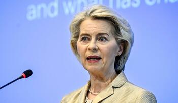 Ursula von der Leyen, vizată de două moțiuni de cenzură în Parlamentul European la început de octombrie