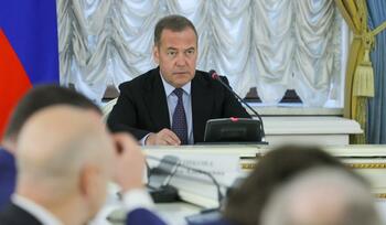 Noul ultimatum dat de Trump lui Putin ar putea duce la război cu SUA, ameninţă Medvedev
