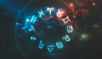 Horoscop 13 august 2025. Zodia pusă în faţa unei alegeri care îi va schimba viaţa