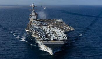 SUA ar fi trimis cel mai mare şi modern portavion către Venezuela. Trump, acuzat că