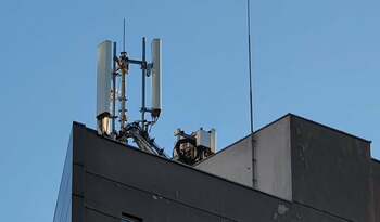 Ucraina ar putea reduce intenționat calitatea comunicaţiilor mobile / Dronele echipate cu camere care transmit (…)