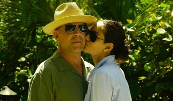 Soția lui Bruce Willis a împlinit 47 de ani. Cine au fost invitații neașteptați la aniversarea în familie