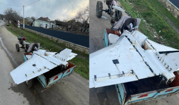 Un sătean din R Moldova „a recoltat” o dronă de pe câmp. A plimbat drona cu remorca unui motocultor prin comună. (…)