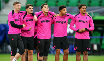 Ca-n bancurile cu proști! Și-a fracturat degetul în ușă și ratează derby-urile cu Arsenal și FC Barcelona