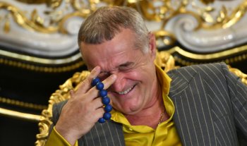 Fa-bu-los! Gigi Becali a început să cânte în direct, la TV, și l-a făcut pe Ilie Dumitrescu să râdă
