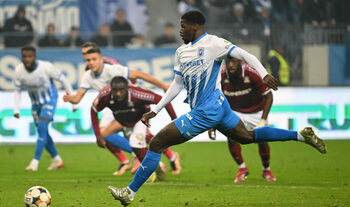 Nebunie la Craiova! Penalty în minutul 90+9 şi Oltenia ia foc