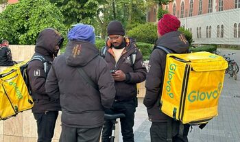 Tabel comparativ: salariile nepalezilor vs. salariile românilor în construcții, retail și Horeca