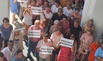 Val de proteste ale bugetarilor din toată țara: Ni se taie sporul, dar pensiile speciale rămân! (Foto & Video)