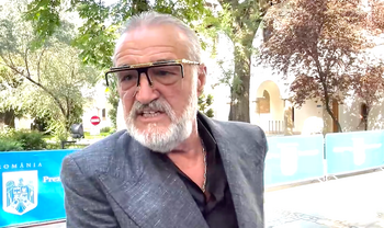 Becali, la funeraliile lui Iliescu: „Eu am venit la un om care a murit că și așa Raiul nu-l vede/ O dată am dat mâna (…)