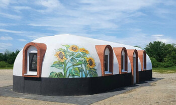 Case la doar puţin peste 3.000 de euro construite de o companie din ţara noastră. Cine este românul care a construit (…)