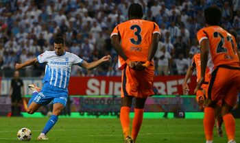 Gest inconștient! Universitatea Craiova riscă suspendarea terenului propriu după mesajul peluzei pentru UEFA!
