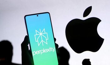 Apple vrea propriul motor de căutare AI și ar putea cumpăra Perplexity ca să înlocuiască Google de pe dispozitivele sale