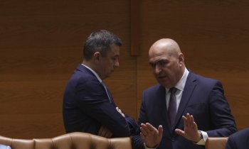 SURSE Coaliția se reunește marți în ședință / Întâlnirea de săptămâna trecută a fost amânată pentru a evita un (…)