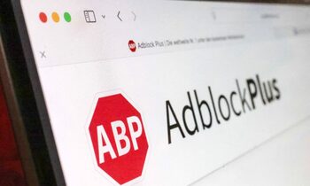 Interzicerea programelor care blochează reclamele online începe în Germania, iar restul Europei ar putea urma (…)