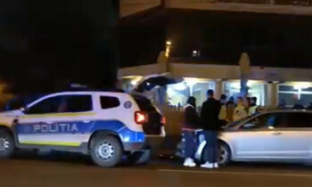 Fată de 14 ani din Galaţi, spulberată de maşină. Adolescenta traversa printr-un loc nepermis