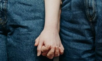 Dosar penal pe motiv de ură în Germania, după ce un român a bătut grav două tinere într-un tramvai pentru că se (…)