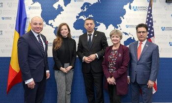 Tinerii români vor studia un an în SUA în cadrul programului FLEX. Acord istoric între Ministerul Educației și (…)