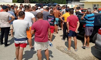 Revolta de la Lungulețu. „Apa e de la Dumnezeu, nu are de ce să fie o proprietate a statului și să fie taxată”, i-au (…)