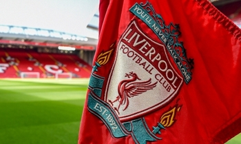 Liverpool rămâne fermă în negocieri: Isak nu este încă pe lista sigură