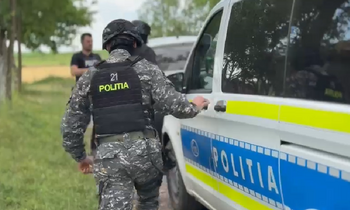 Crima din Mureș. O tânără a fost reținută pentru că a creat cont fals pe numele criminalului din Mureș și a (…)