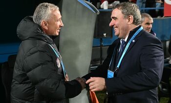 Dan Petrescu a vorbit cu Gică Hagi despre Ianis: „Băi, dar chiar nimeni nu vede asta?”. Mircea Lucescu le-a (…)