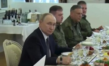 Detaliul surprinzător de la ziua de naștere a lui Vladimir Putin. De ce a stârnit atât de mult interes farfuria (…)