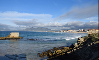 Surf ca în Hawai în Mediterana. Cum puteți ajunge pe această „plajă secretă”