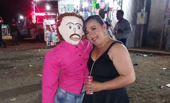 O femeie căsătorită cu o păpușă anunță că este însărcinată a patra oară: „Așteptăm un băiat!”