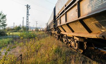 Record. Un mecanic de tren a comis un accident minor după 52 de ore de muncă