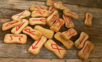 Horoscopul runelor 7-13 iulie 2025. Runa Fehu anunță câștiguri financiare pentru acești nativi