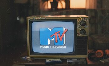 MTV, televiziunea tinerilor rebeli români post-decembriști, își închide canalele muzicale în Europa. Când vei vedea (…)