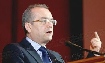 Emil Boc a demisionat