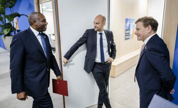Franța, Germania și Marea Britanie CONDAMNĂ amenințările Iranului la adresa directorului general al AIEA