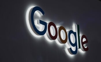 Pentru prima dată, compania care deține Google a depășit o capitalizare de piață de 3 miliarde de dolari