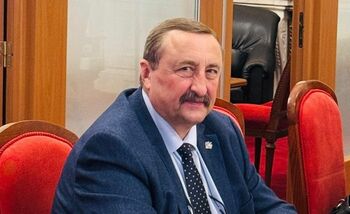 Senatorul Dan Cașcaval, despre cultura vorbitului în Parlament: Tăcerea e un deochi, microfonul e antidotul