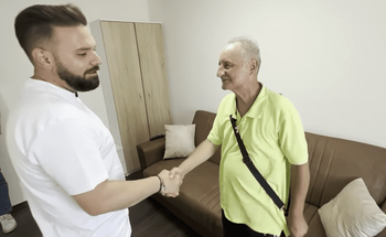 VIDEO/ Apartament insalubru din Sectorul 5, igienizat și reamenajat în mai puțin de o săptămână – un efort comun al (…)