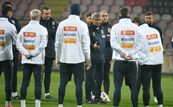 Echipa lui Mircea Lucescu, pregătită pentru Bosnia – România. Imagini de la ultimul antrenament al tricolorilor