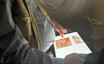 Un politician american, surprins uitându-se la poze cu femei în lenjerie: „Nu e pornografie, Elon Musk a distrus (…)