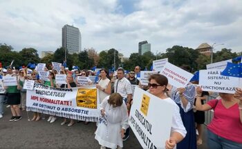 Sindicaliștii ies în stradă. Nou protest la Guvern pentru creșterea salariului minim și reducerea taxelor pe muncă