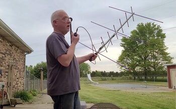 VIDEO: Un electronist amator a reușit să contacteze astronauții de pe Stația Spațială Internațională cu un aparat (…)